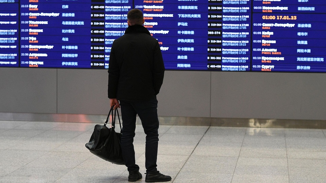 Семьдесят рейсов задержано и отменено в аэропортах Москвы
